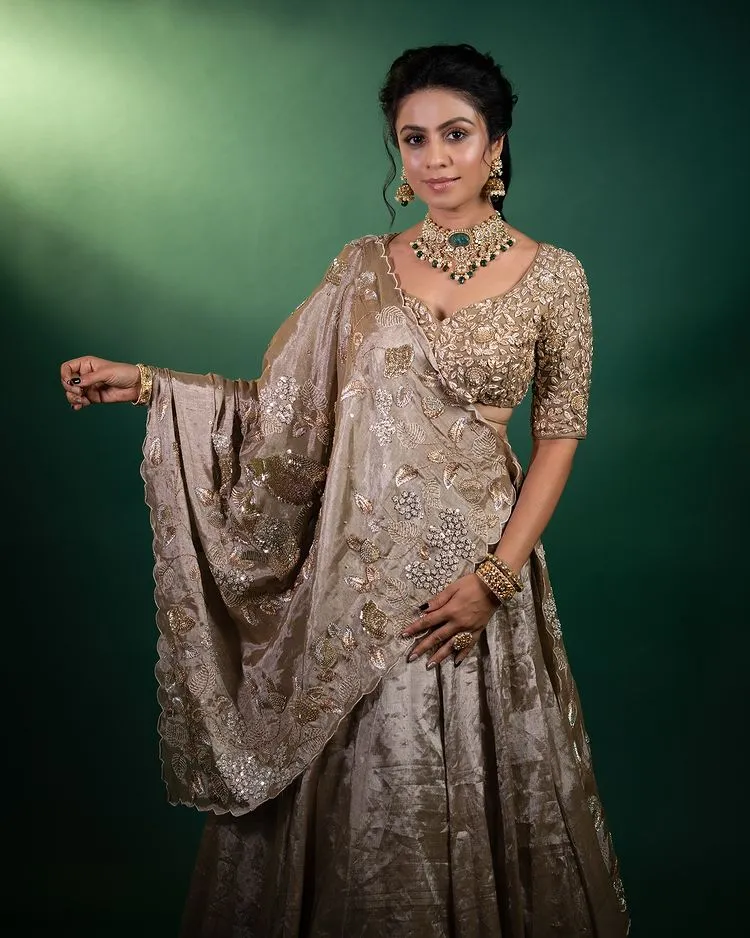 Manasi Parekh Age