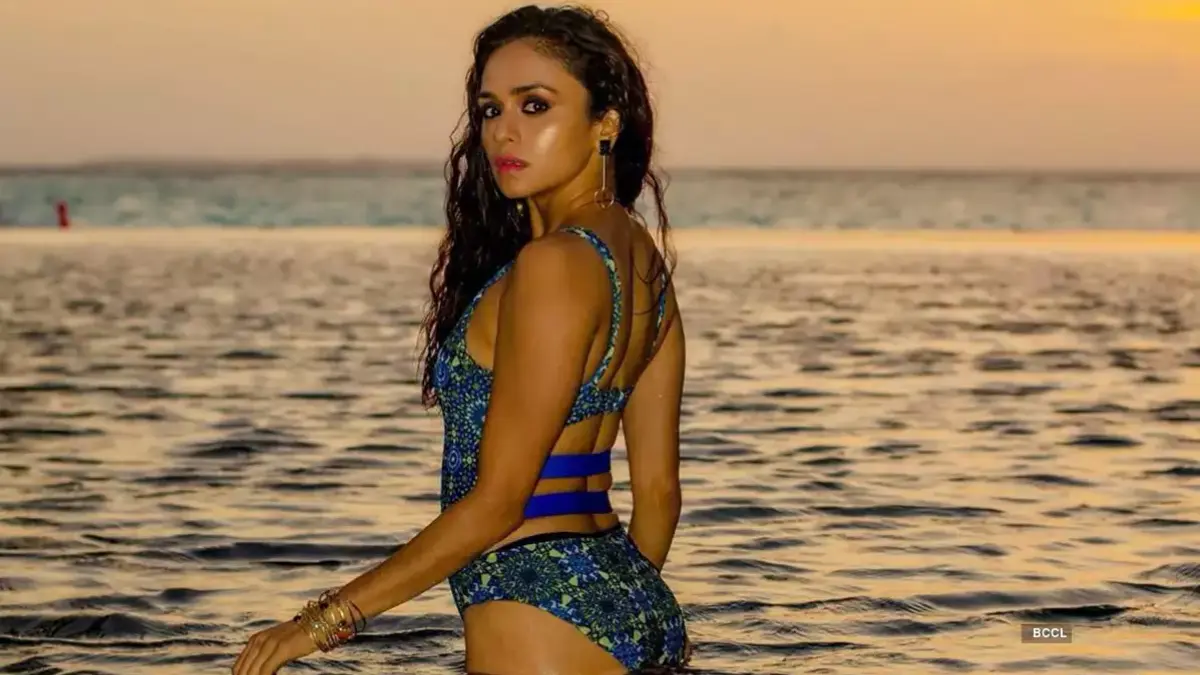 Amruta Khanvilkar Age